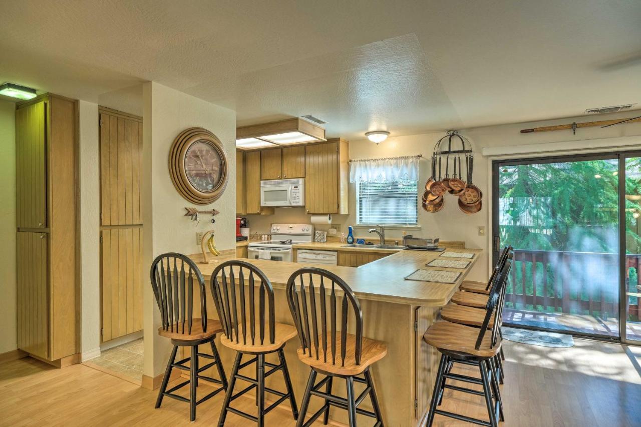 Pine Mountain Lake Haven With Spacious Deck! Groveland Exterior photo