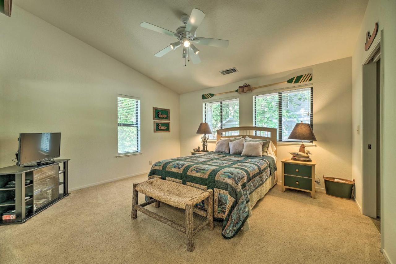 Pine Mountain Lake Haven With Spacious Deck! Groveland Exterior photo